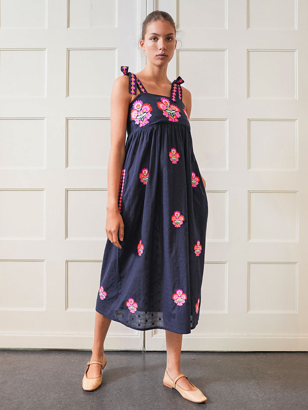 Agate Dress Flower Bunch Navy