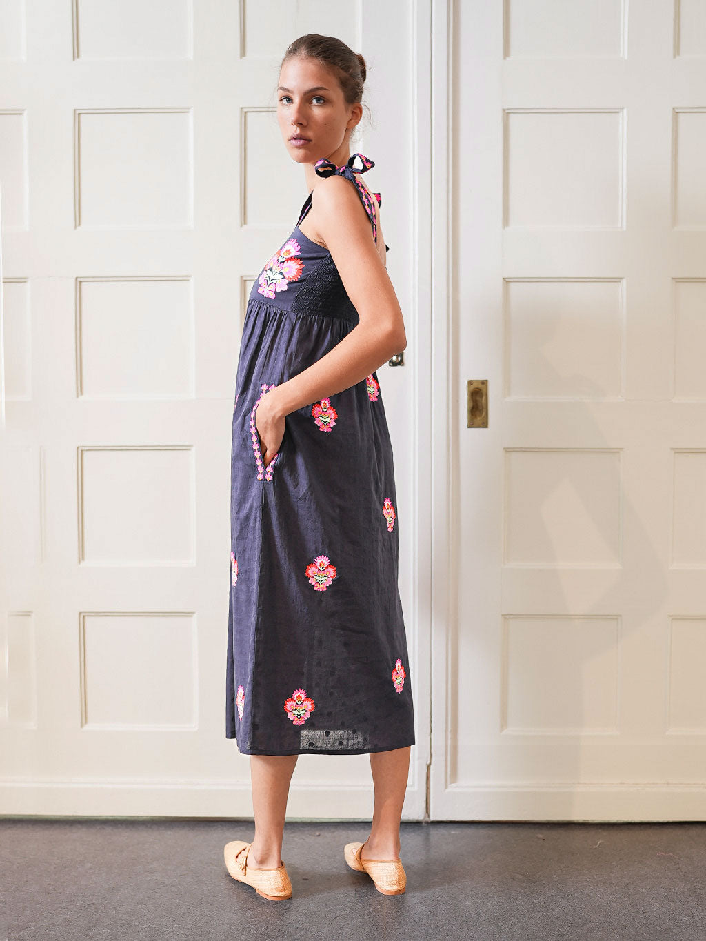 Agate Dress Flower Bunch Navy