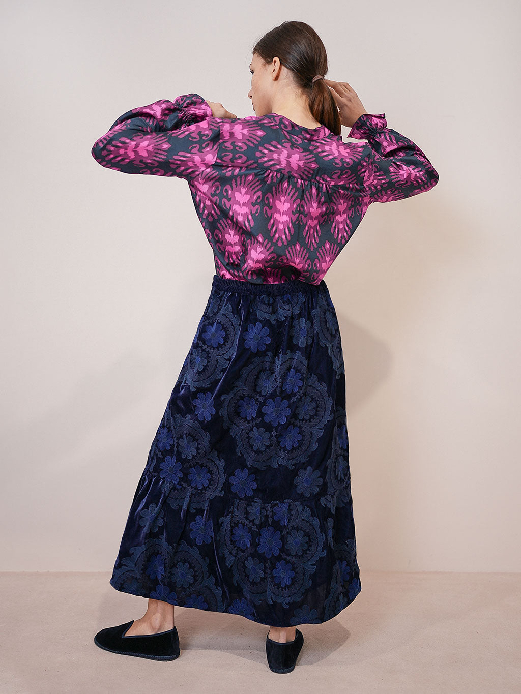 Daffodile Skirt Navy Flower Embroidery