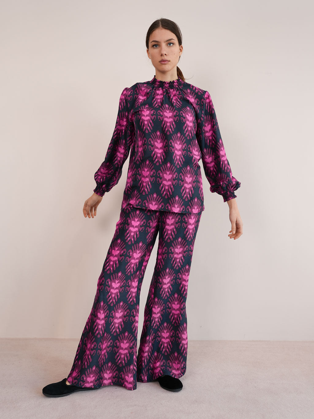 Bay Leaf Pants Ikat Navy Pink