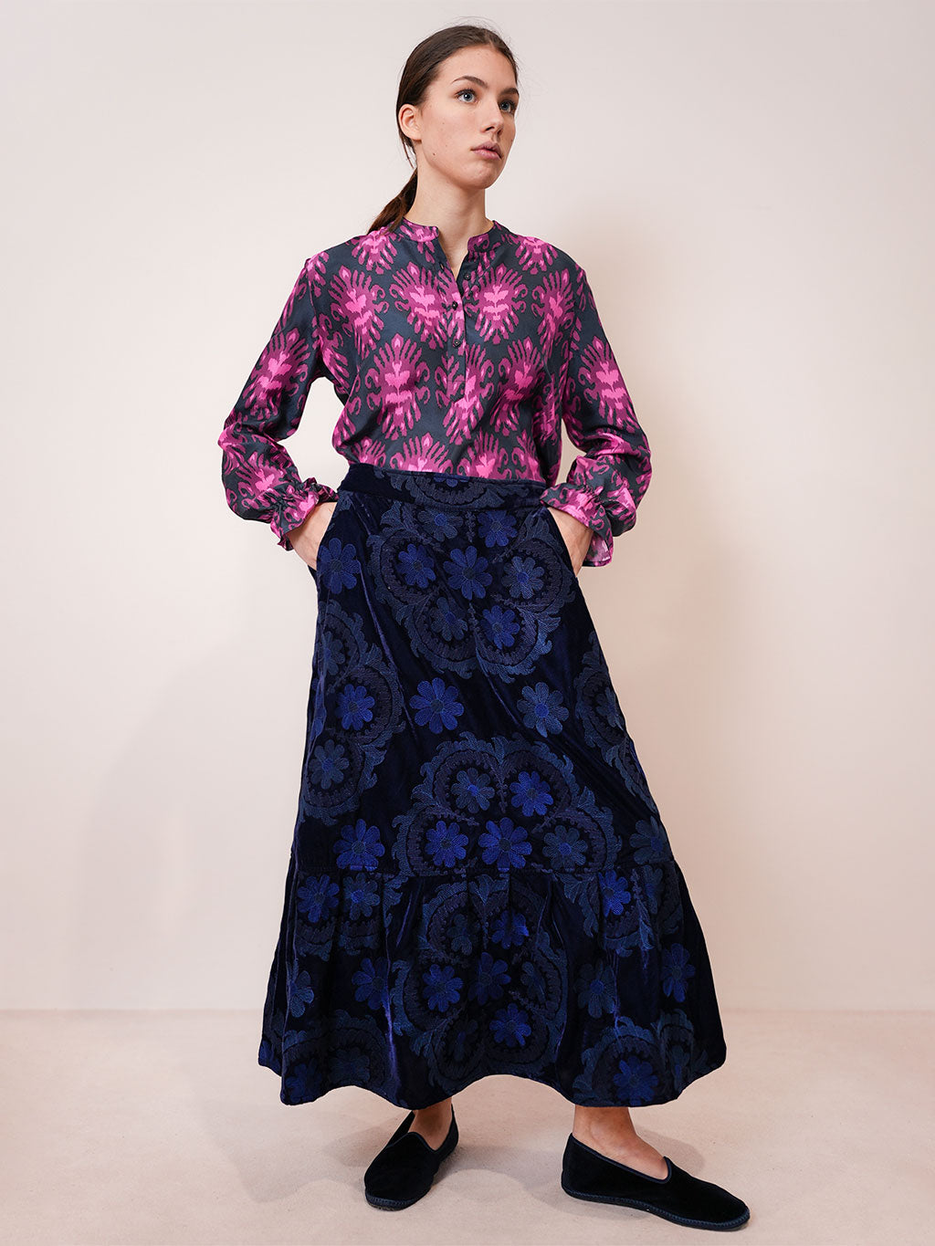 Daffodile Skirt Navy Flower Embroidery