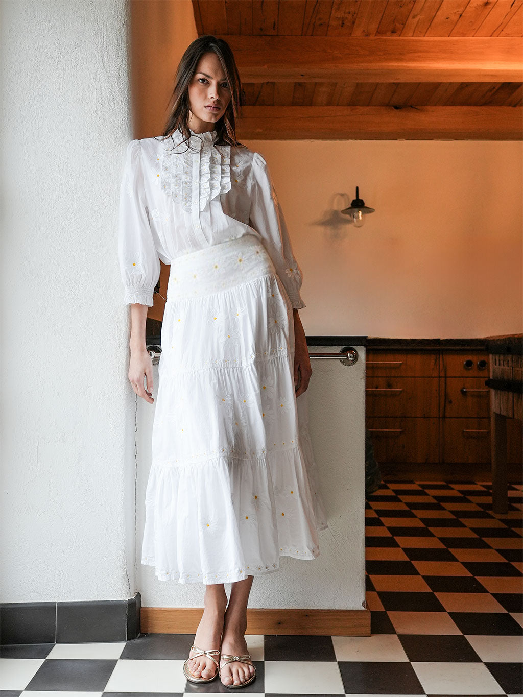 NIMO x CASA PERNICE White Skirt Flower Embroidery