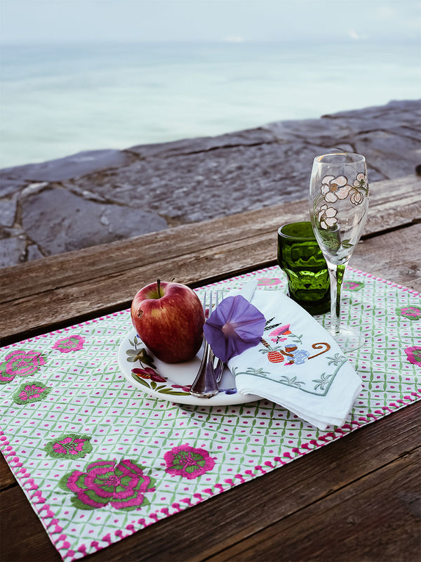 Placemat Dotty Emerald Peony Embroidery