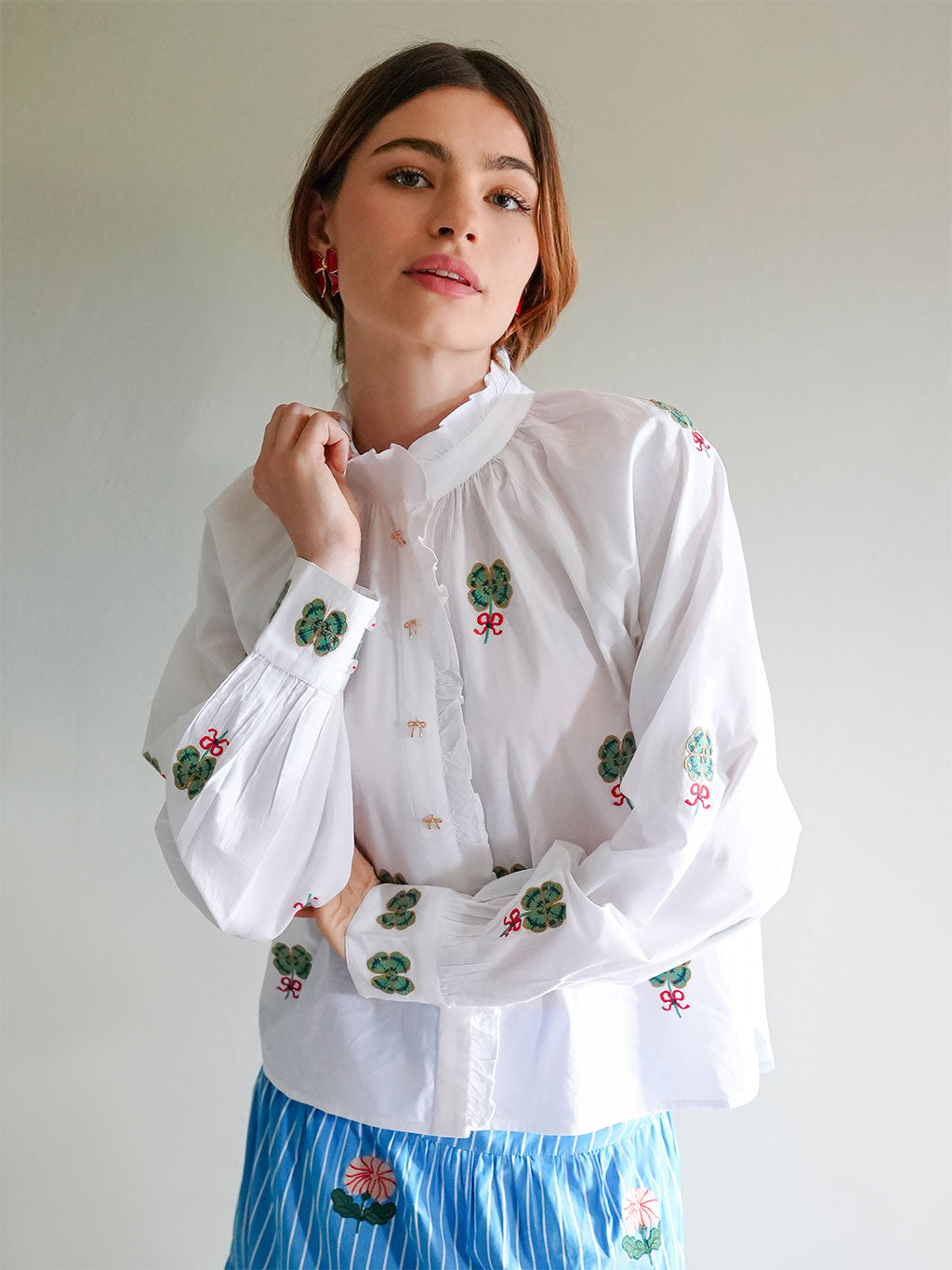 Taragon Blouse Clover Embroidery on White