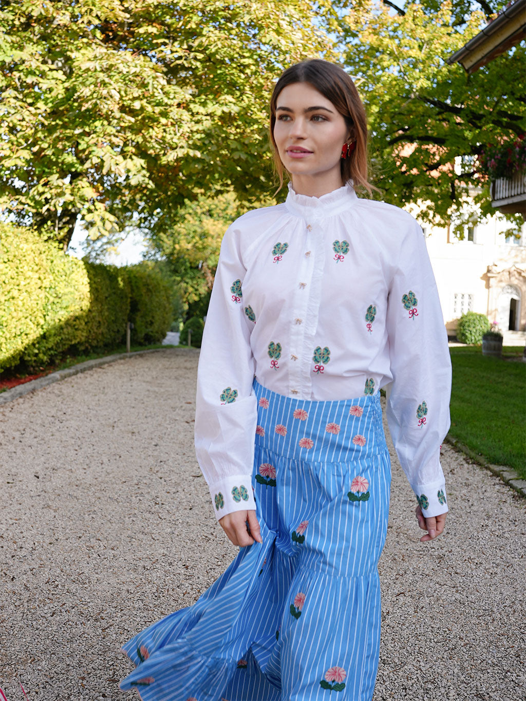 Taragon Blouse Clover Embroidery on White