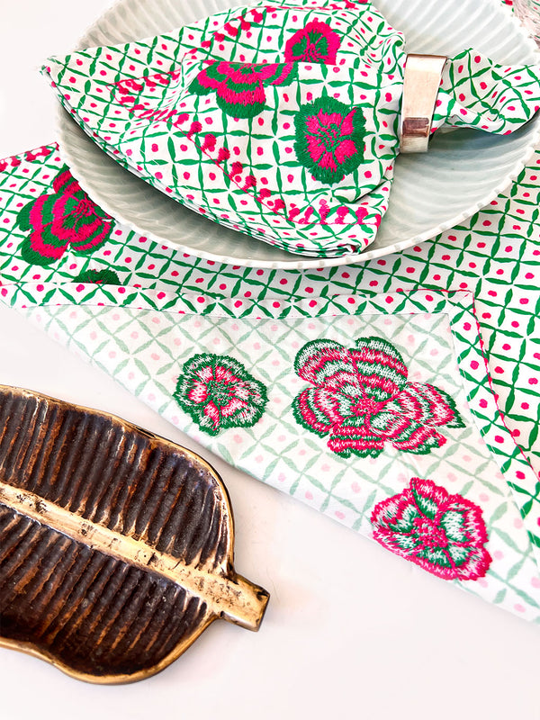 Placemat Dotty Emerald Peony Embroidery