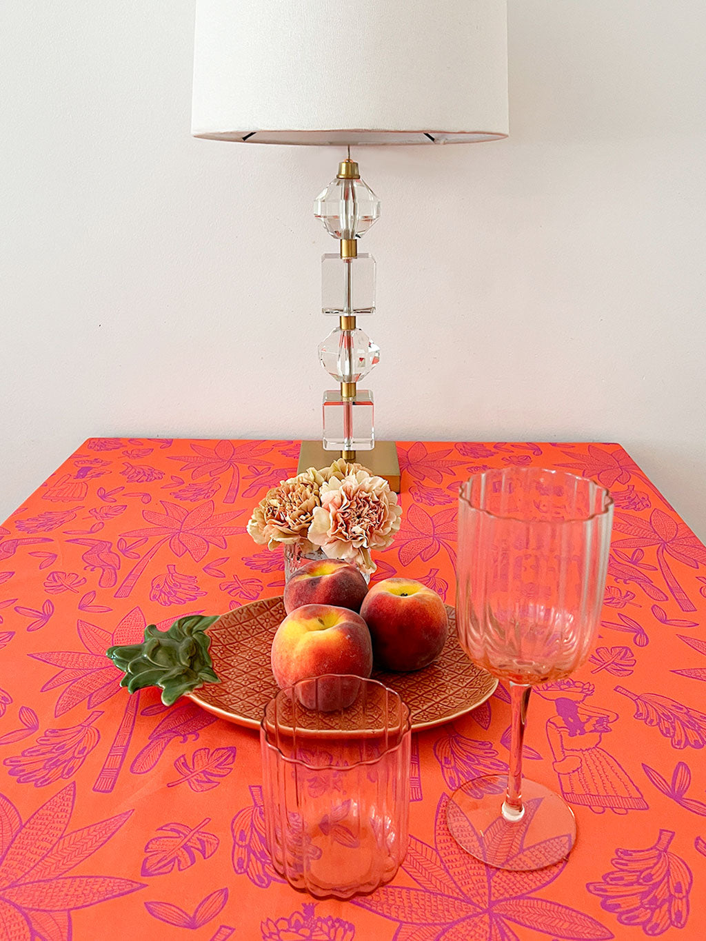 Table Cloth Colombia with Ruffle Berry