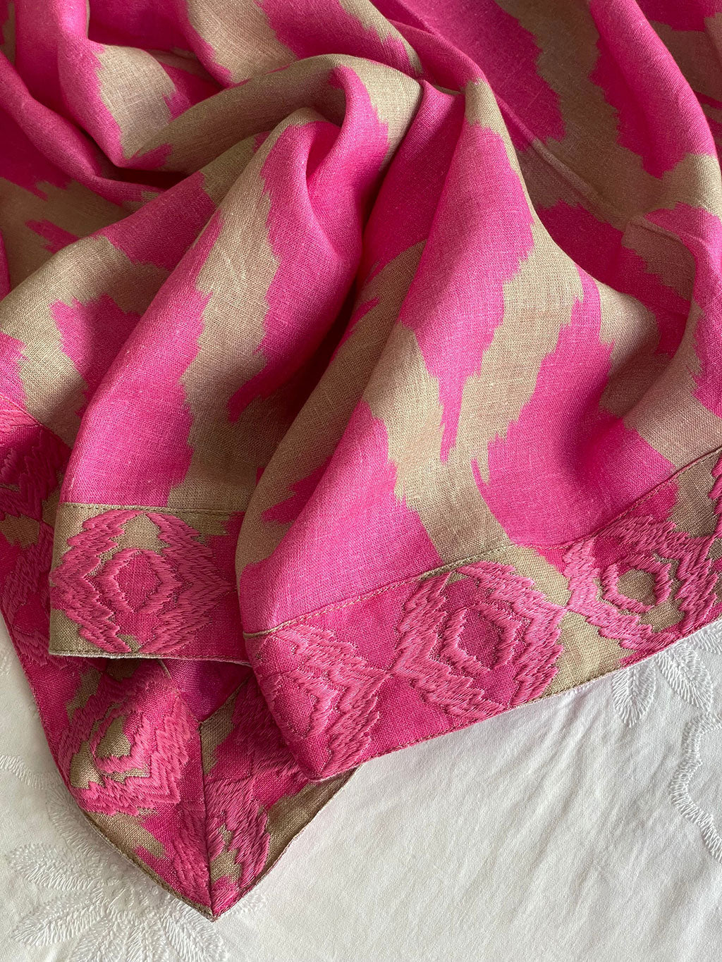 Tablecloth Ikat Pink