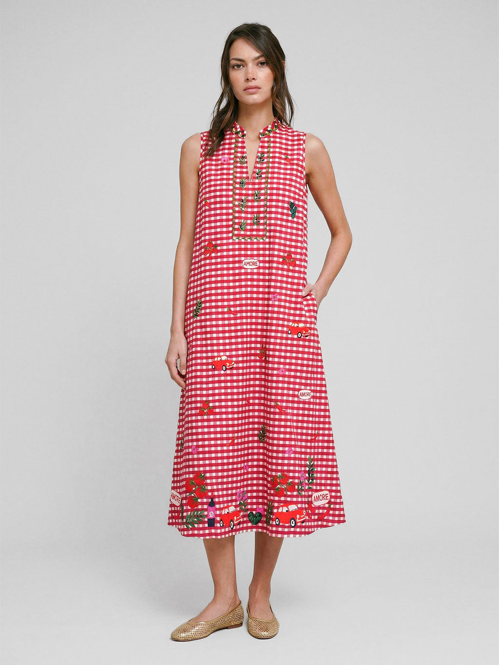 Effortless luxury: The Nimo x Stefania Lettini dress, perfect for a Masseria dinner in Puglia or a chic local market stroll.