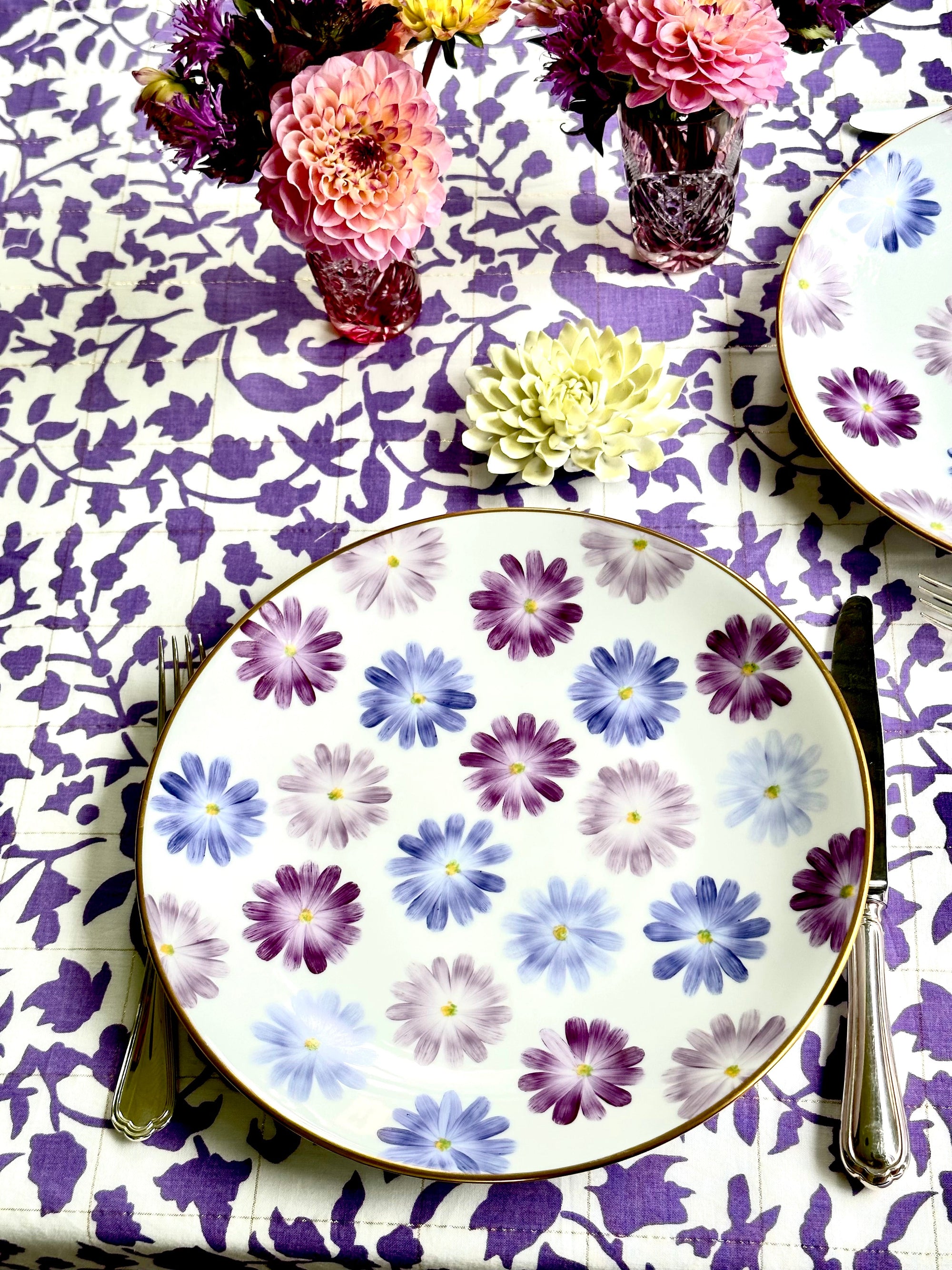 Tablecloth Leaf Print Purple